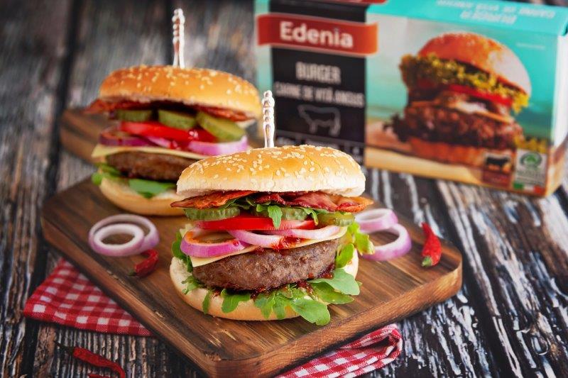 burger-de-vita-angus-cu-bacon-si-ceapa-reteta