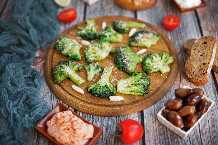 Broccoli-la-tigaie-cu-parmezan-L1