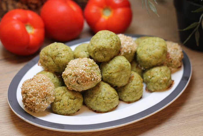 Chiftelute-de-biban-si-broccoli-L