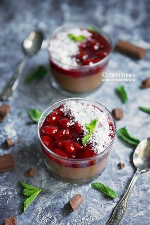 Crema-de-ciocolata-cu-cocos-si-visine